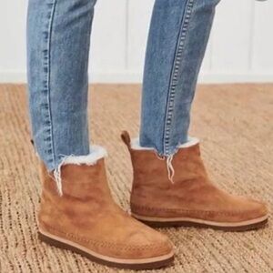 Jenni Kayne Suede Moc Shearling Lined Slip On Ankle Snow Boots Tan Size 36